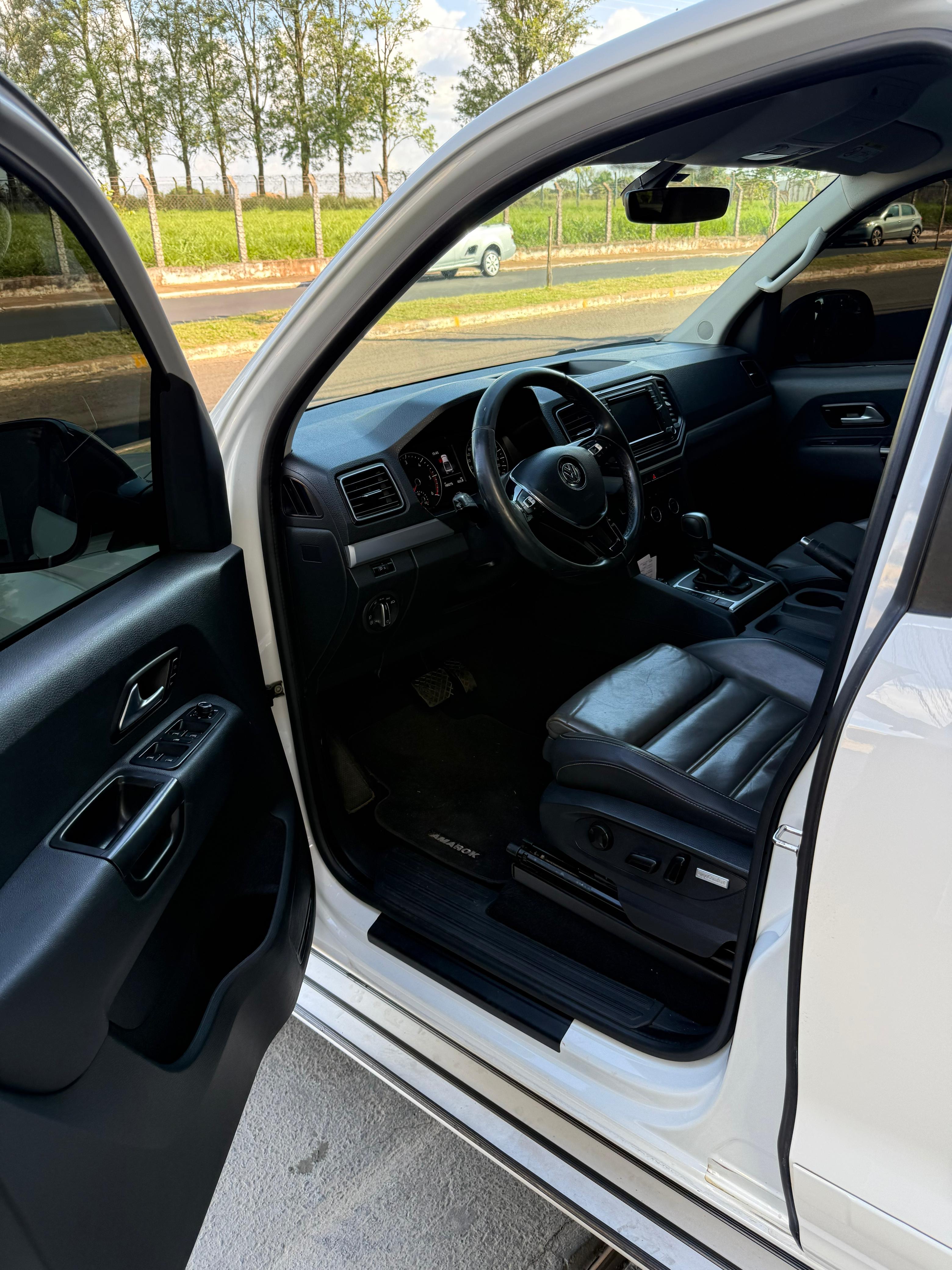 VOLKSWAGEN Amarok - miniatura 7