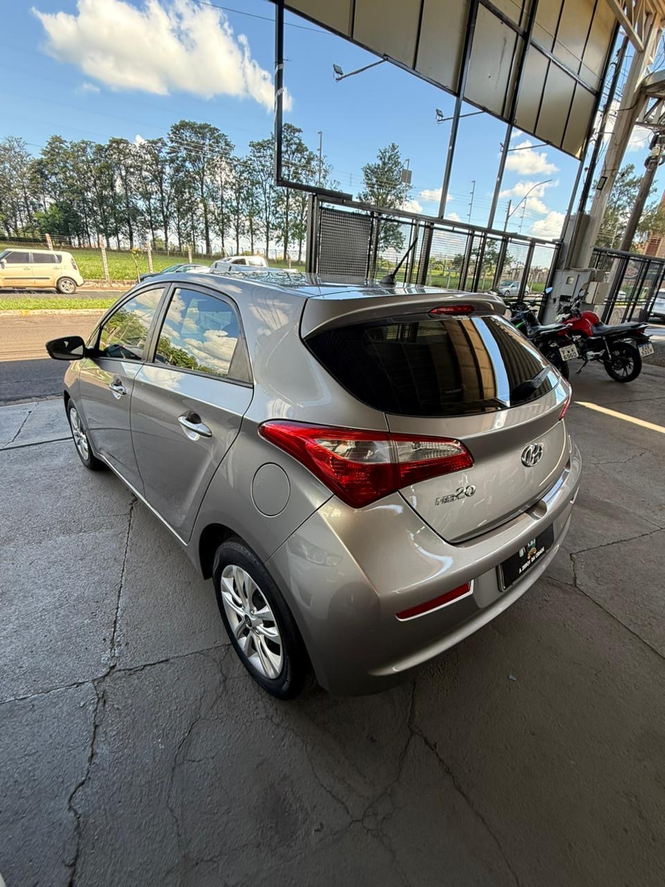 HYUNDAI HB20 - miniatura 10