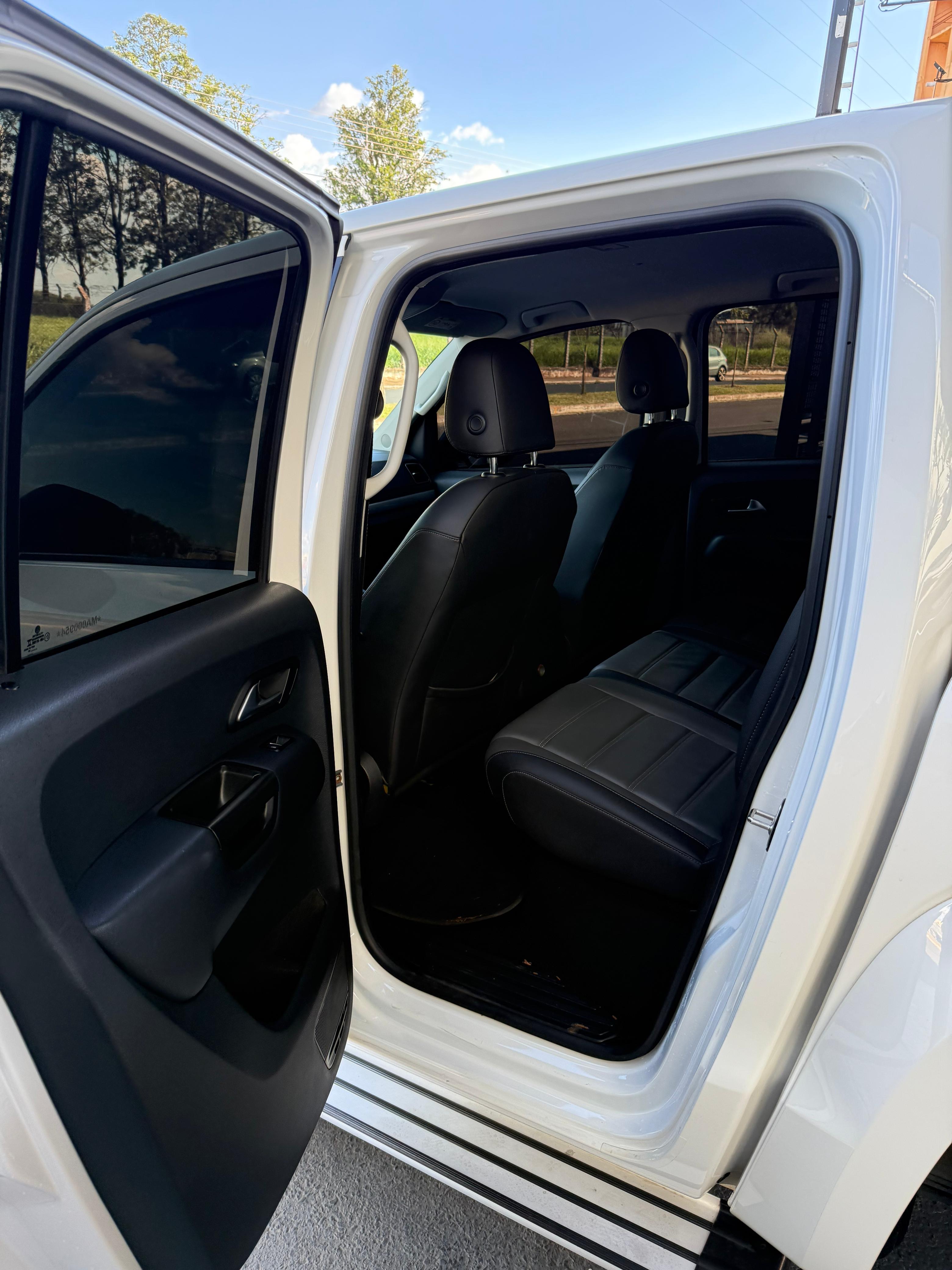 VOLKSWAGEN Amarok - miniatura 5